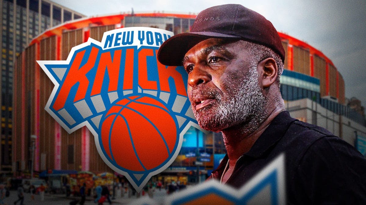 Knicks logo with Charles Oakley looking at it.