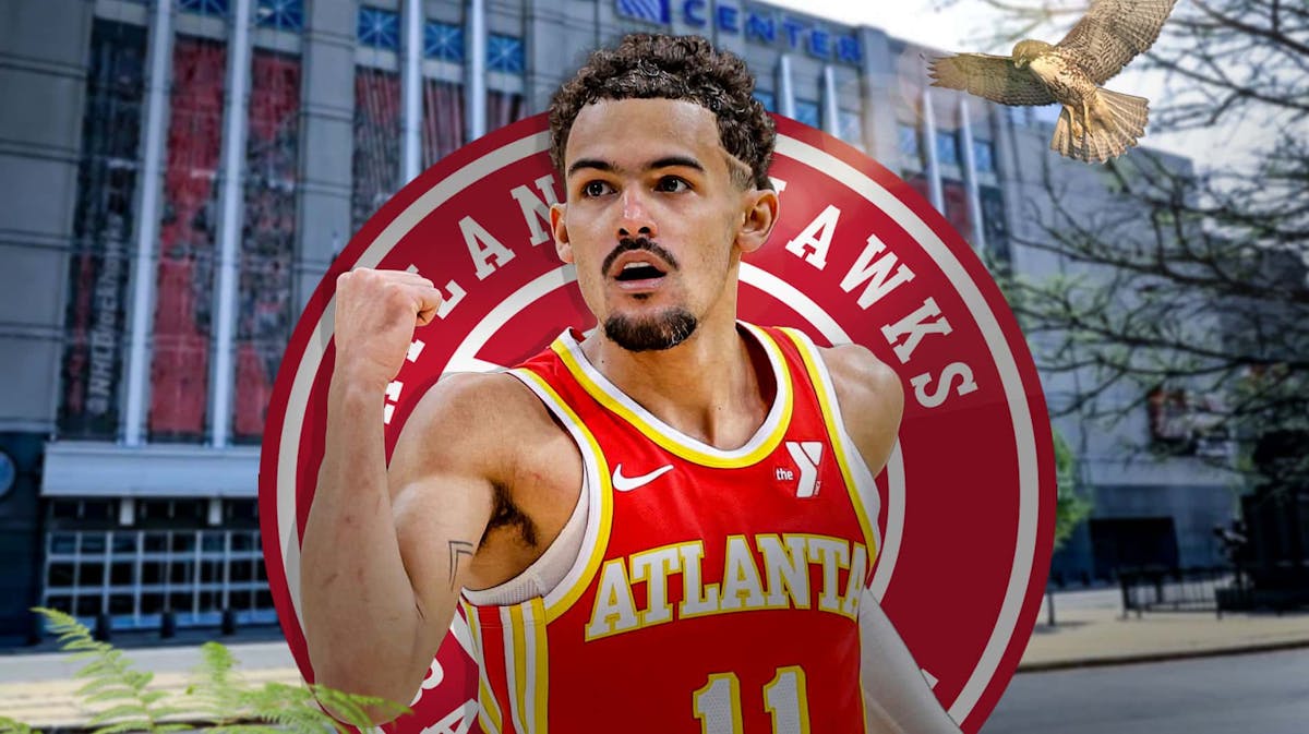 Hawks' Trae Young, United Center in back