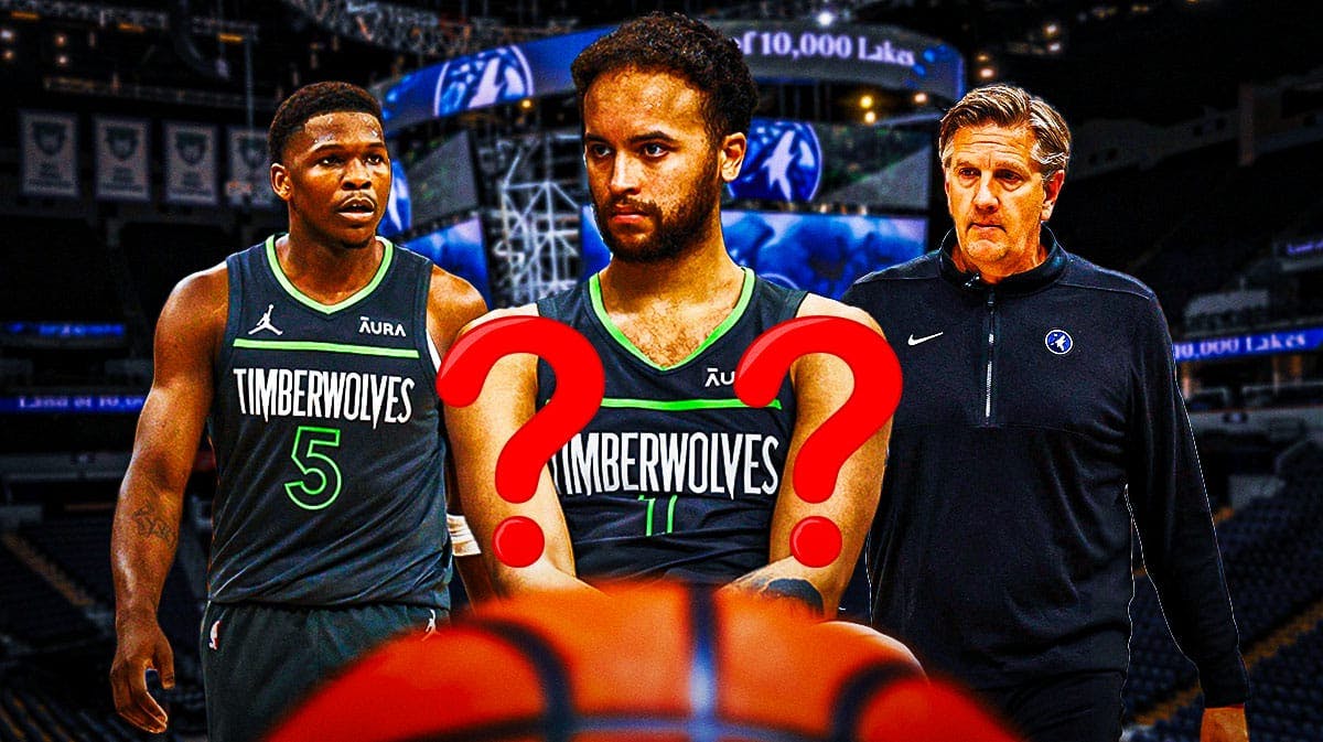 TImberwolves' Kyle Anderson next to Anthony Edwards and Chris Finch