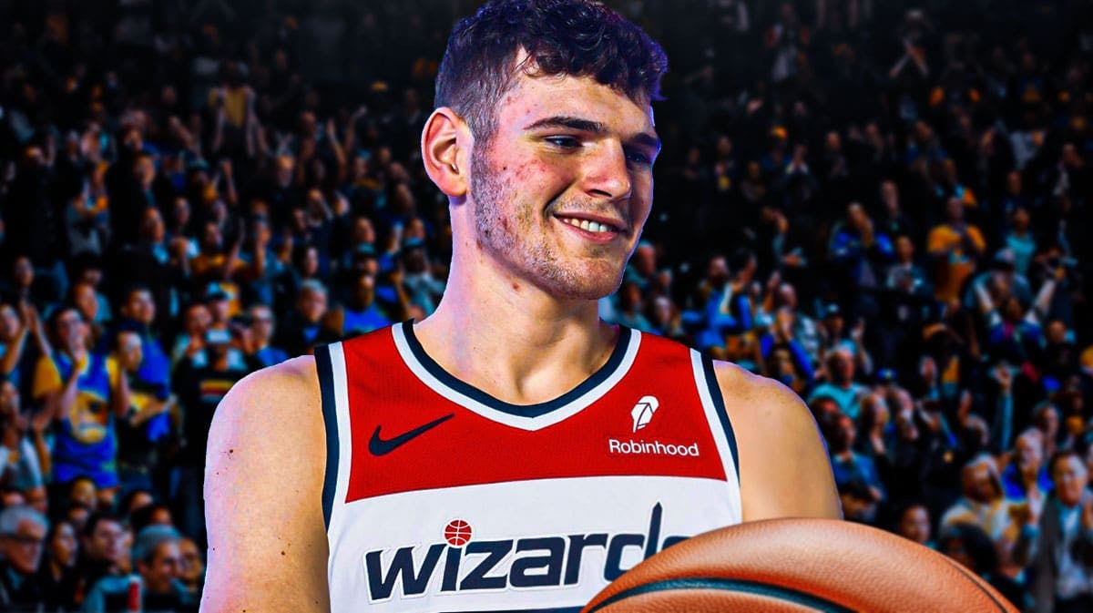 Donovan Clingan in a Wizards' jersey.
