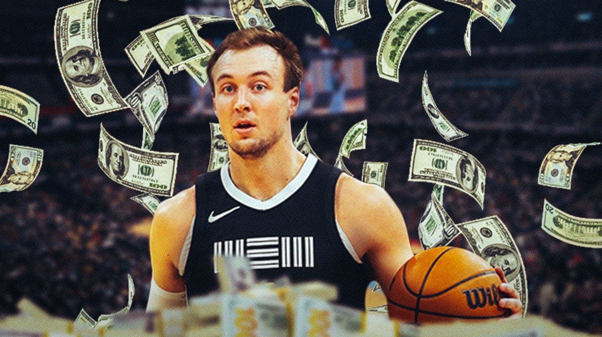 Grizzlies' Luke Kennard with money