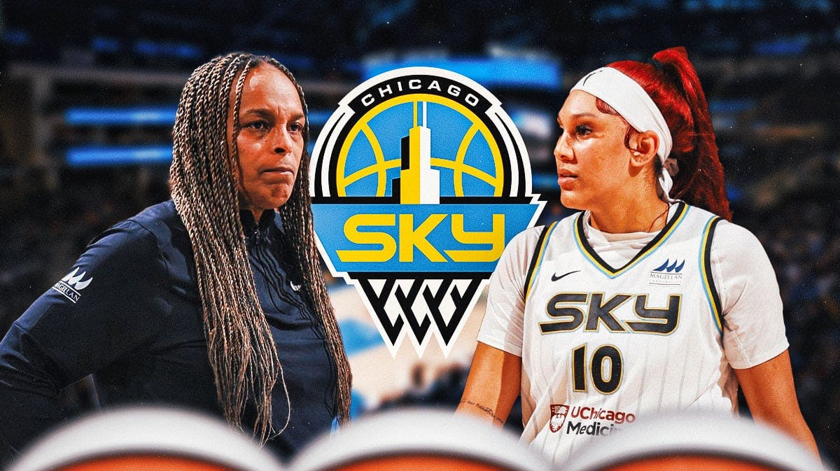 Chicago Sky, ex-South Carolina women's basketball center Kamilla Cardoso stands next to Teresa Weatherspoon