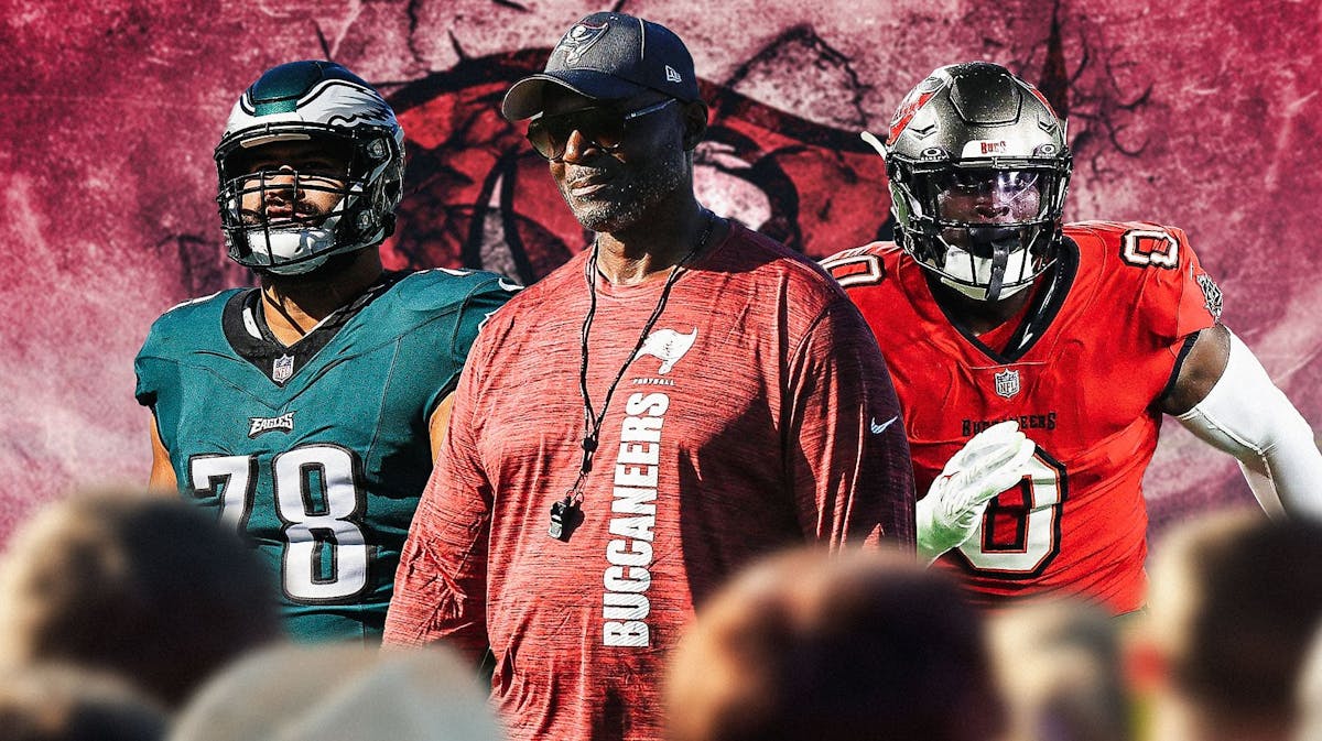 Coach Todd Bowlesin the middle, Sua Opeta, Yaya Diaby, Randy Gregory, Graham Barton, Tampa Bay Buccaneers wallpaper in the background