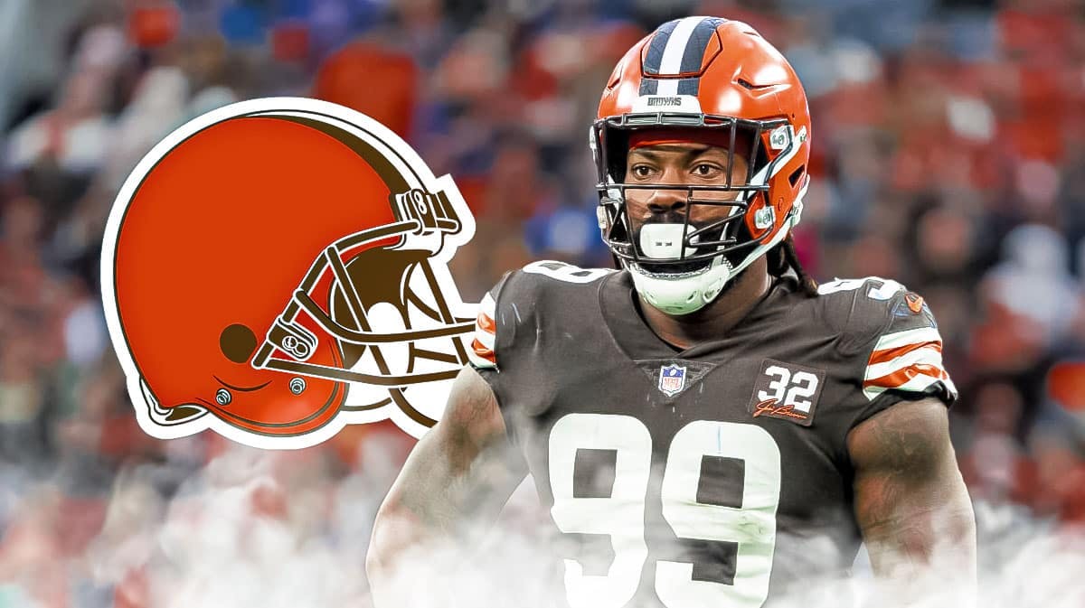 Browns' Za'Darius Smith looks serious after NFL Preseason injury