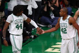 Should Al Horford or Robert Williams start for Celtics?