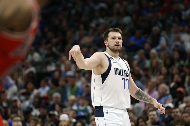 NBA Salary-Cap Expert Projects Luka Dončić Supermax Contract and More in Bonus Watch