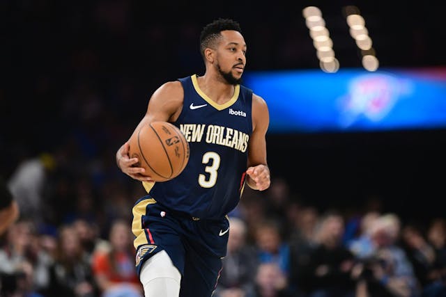 Pelicans' CJ McCollum Diagnosed With Collapsed Lung; No Timeline for Return