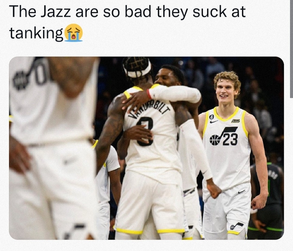 A tanking team got a better roster than the Lakers🤣 

#utahjazz #losangeleslakers #lebronjames
