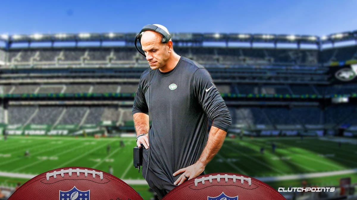 Jets head coach Robert Saleh is surely feeling the effects of another tough season