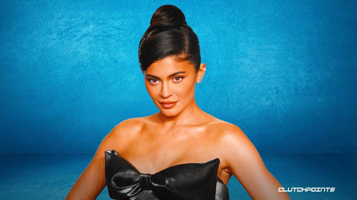 Kylie Jenner Kardashians surgery lip filler