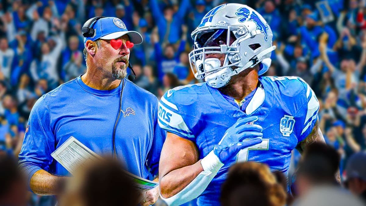 Detroit Lions head coach Dan Campbell and running back David Montgomery