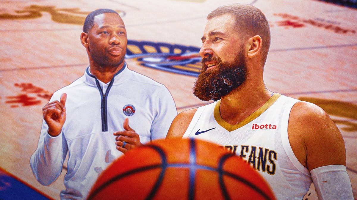 Pelicans coach Willie Green and Jonas Valanciunas