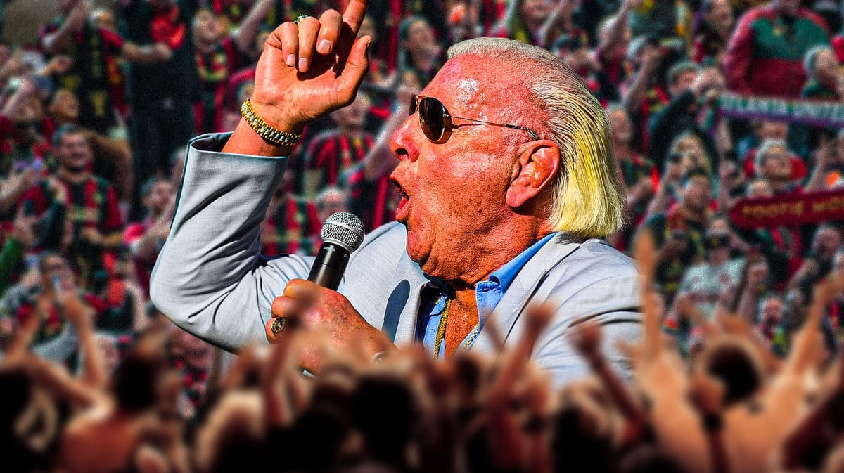 Ric Flair boosts Michigan after Wolverines pick up 1,000th victory
