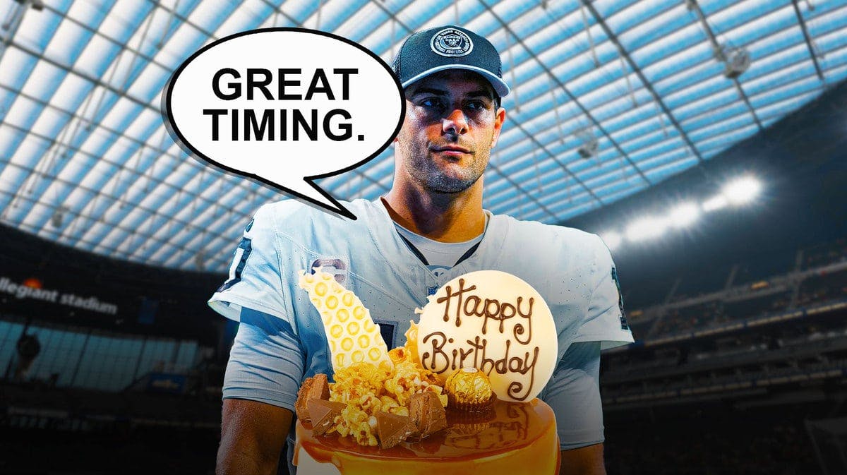 Raiders QB being given a birthday cake