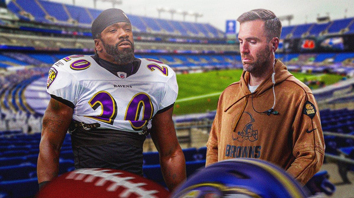 Photo: Ed Reed in Ravens gear with Joe Flacco in Browns gear, Browns fans behind them