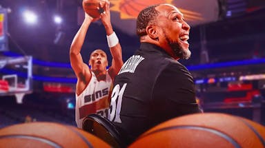 Newest member of the Suns Ring of Honor Shawn Marion and his ugly jumper