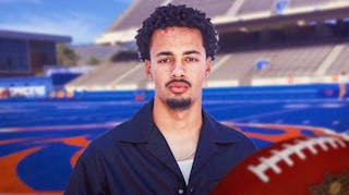 Malachi Nelson in front of Boise State's blue turf