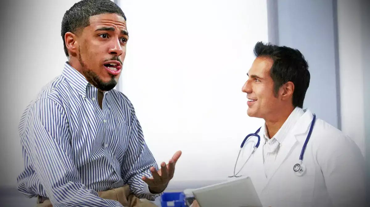 Tyrese Haliburton (Pacers) talking to a doctor