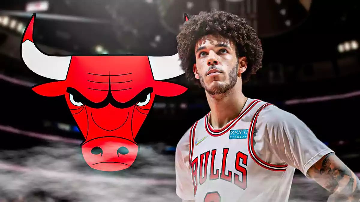 Bulls, Lonzo Ball, Lonzo Ball Bulls, Lonzo Ball injury, Billy Donovan, Lonzo Ball in Bulls uni with Bulls arena in the background