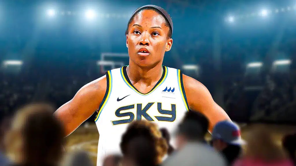 Lindsay Allen in a Chicago Sky jersey with the Sky arena in the background, WNBA free agency