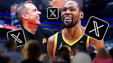 Suns' Kevin Durant stands next to Frank Vogel amid Twitter fiasco