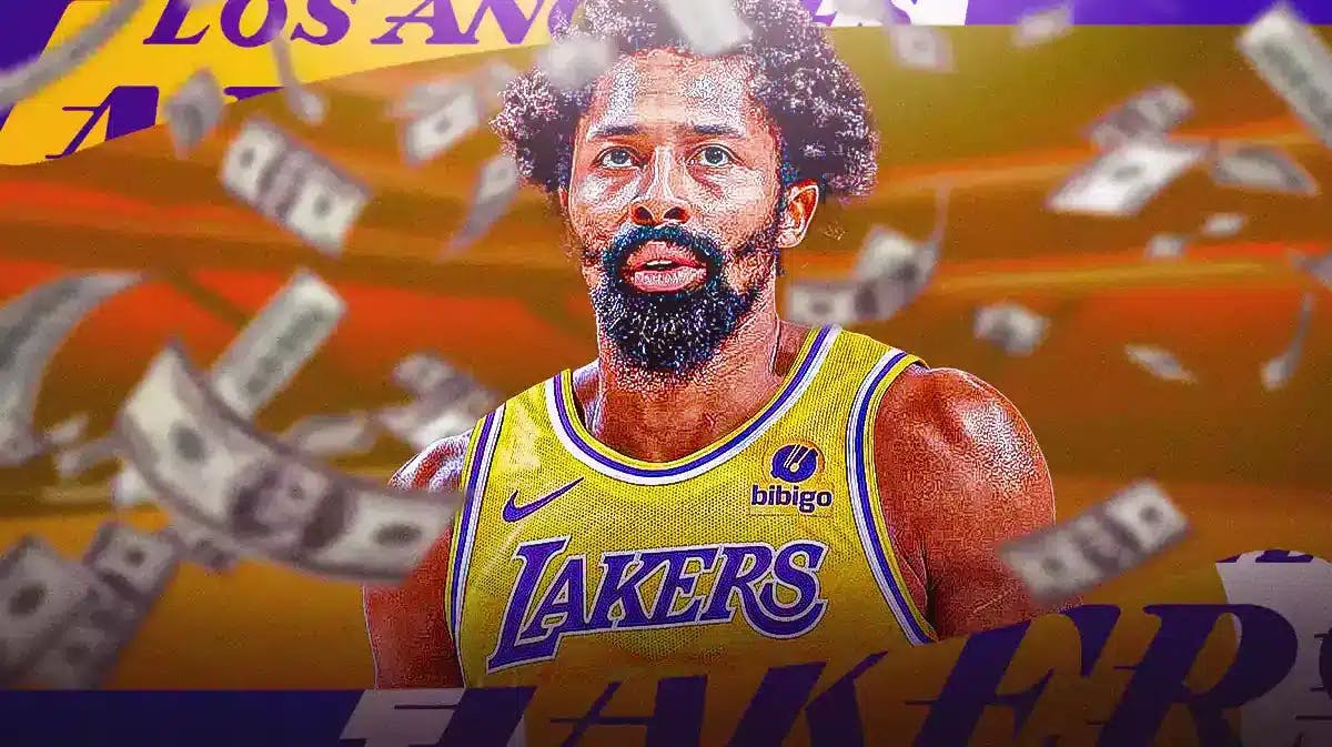 Lakers' Spencer Dinwiddie surrounded by money