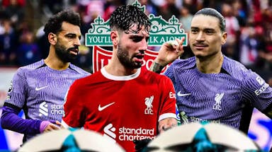 Mo Salah, Dominik Szoboszlai, Darwin Nunez in front of the Liverpool logo