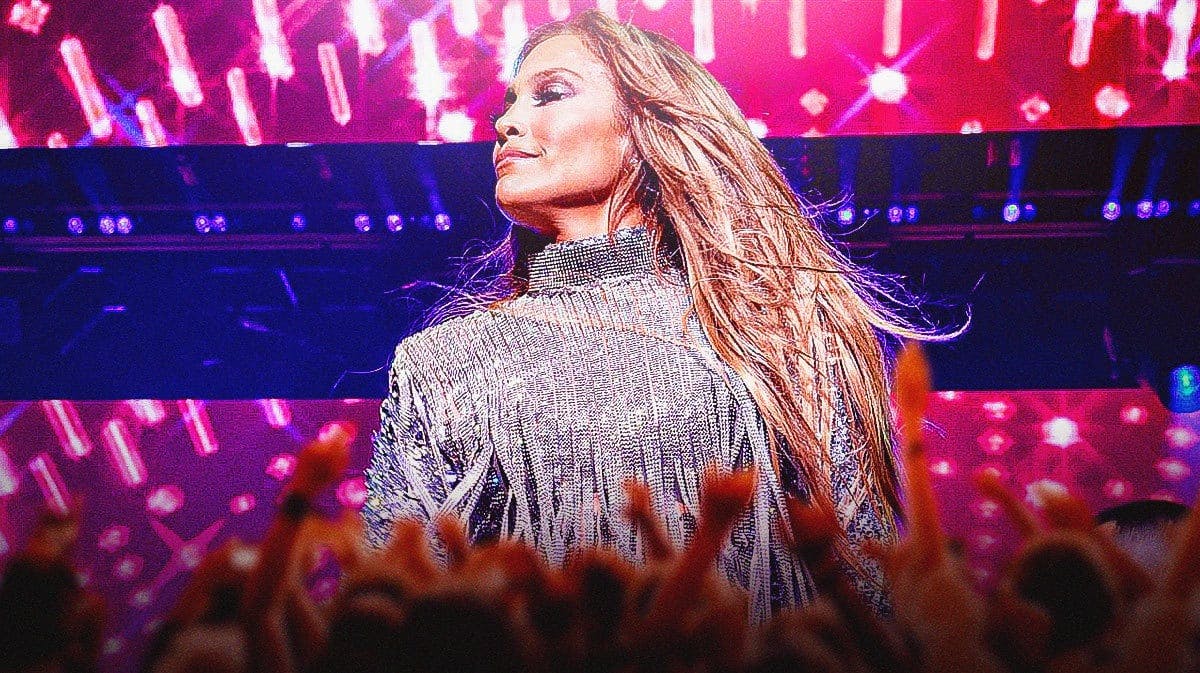 Jennifer Lopez on the stage