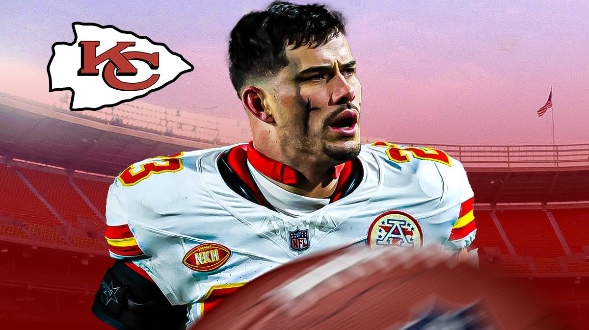 Kansas City Chiefs LB Drue Tranquill stares at Super Bowl crowd amid contract talks, NFL Free Agency analysts watch from outside