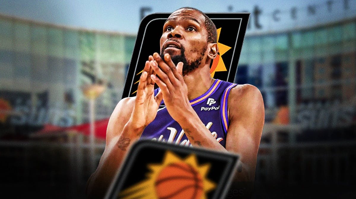 Phoenix Suns forward Kevin Durant clapping.