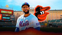 Former Mets reliever Yohan Ramirez, Orioles, Oriole Park at Camden Yards in back