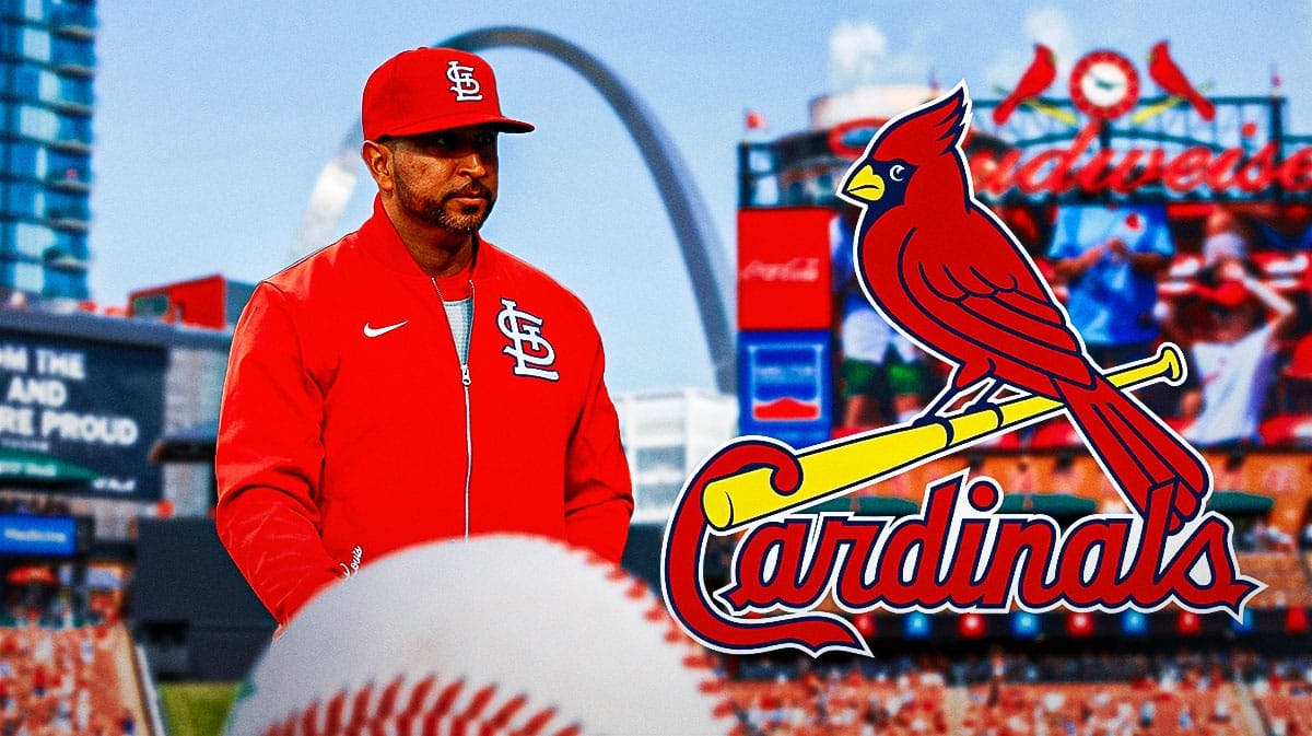 Oliver Marmol next to the Cardinals logo