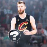 Dean Wade (Cavs) with a ball with a question mark